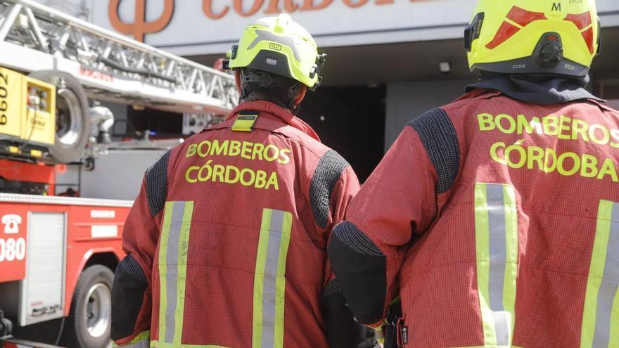 Dos incendios en viviendas movilizan a los bomberos de Córdo