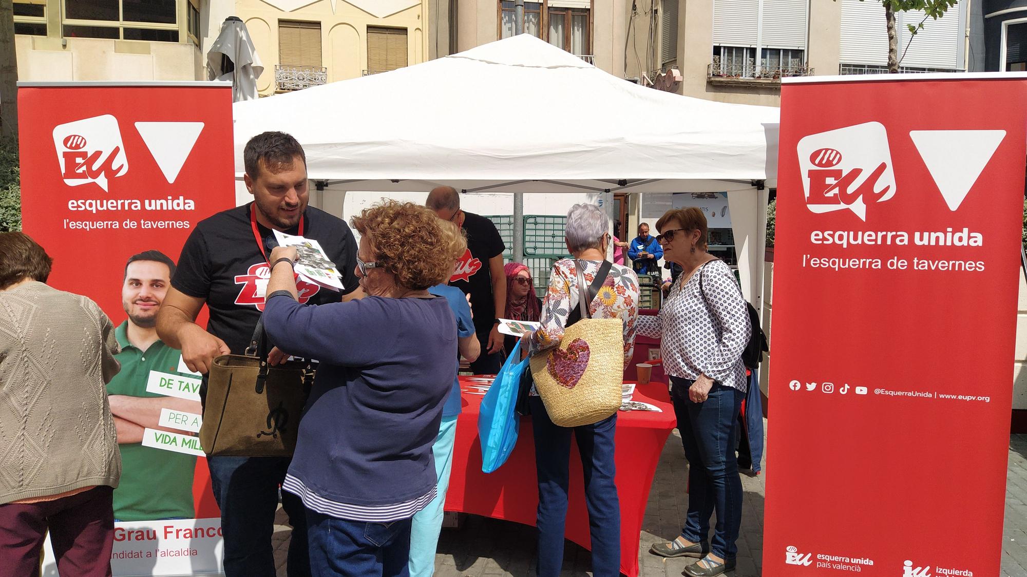 La campaña de los partidos de Tavernes en el mercadillo