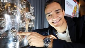 Palou, junto al trofeo