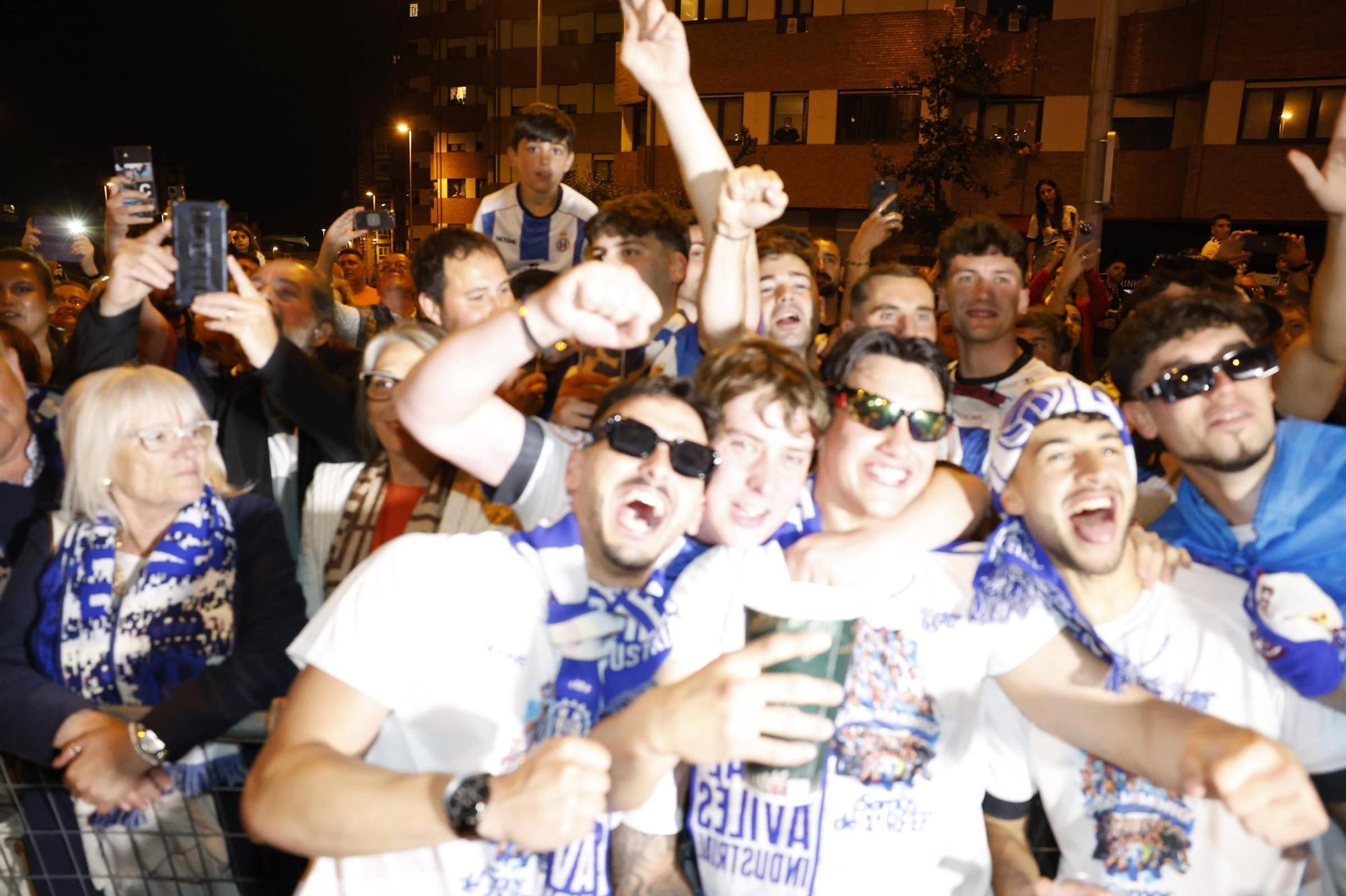 EN IMÁGENES: Locura en las calles de Avilés por el ascenso