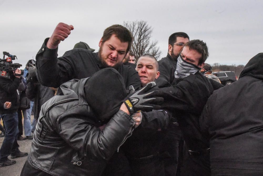 Al menos 24 personas han sido detenidas tras serie de disturbios registrados en el campus de la Universidad Estatal de Michigan durante un discurso del ultraderechista Richard Spencer.