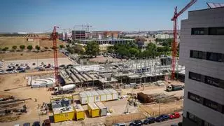 La estructura de la nueva facultad de Medicina de Badajoz se deja ver tras nueve meses de obras