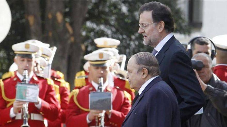 Rajoy defiende ante el presidente de Argelia el interés de las empresas españolas por el país