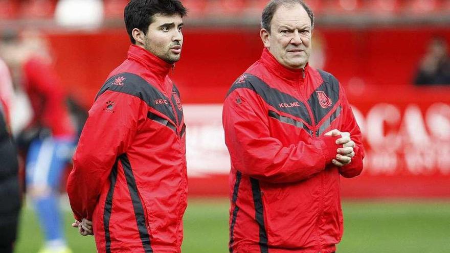 Por la izquierda, Carlos Álvarez Fueyo y Andrés Fernández Posada, en su visita a El Molinón.