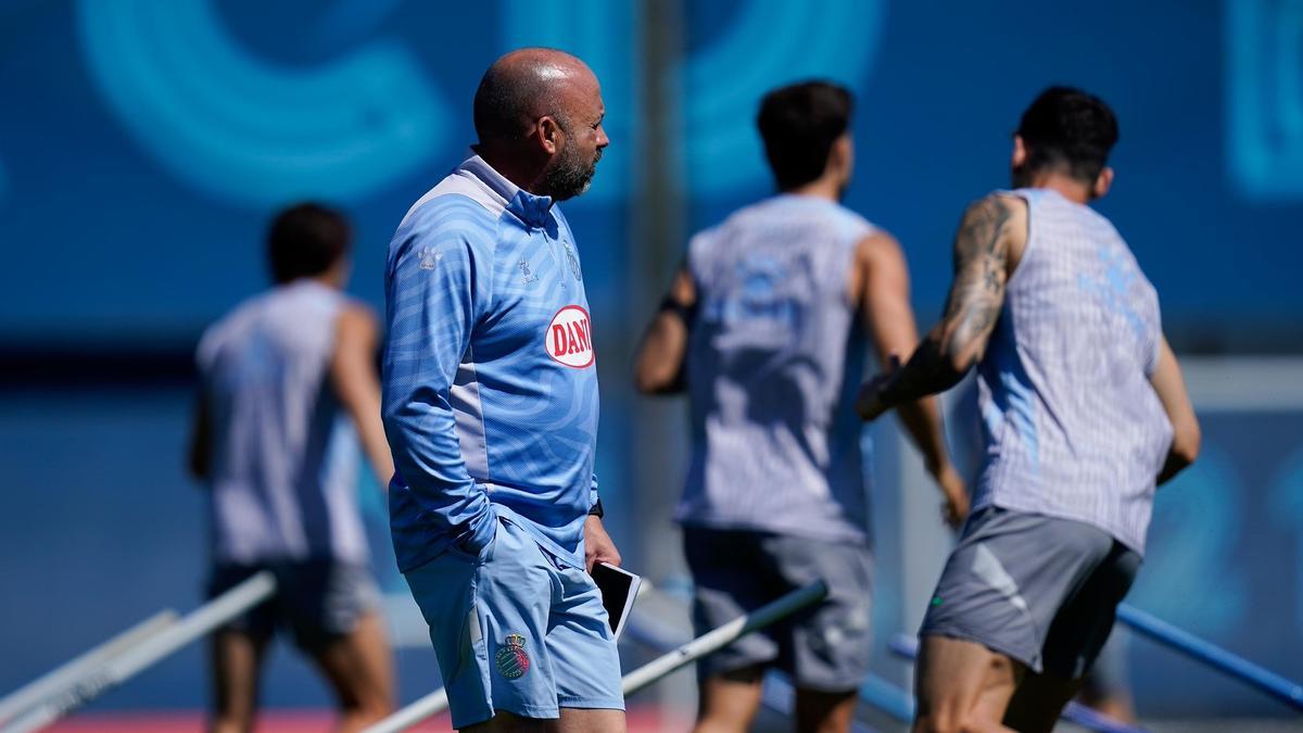 Manolo González, en un entrenamiento del Espanyol.