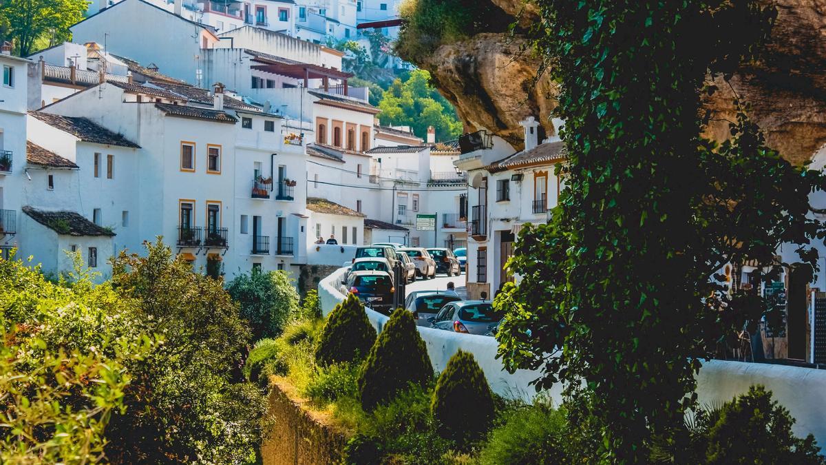 Setenil de las bodegas, pueblos que nunca consideras antes de viajar, portada