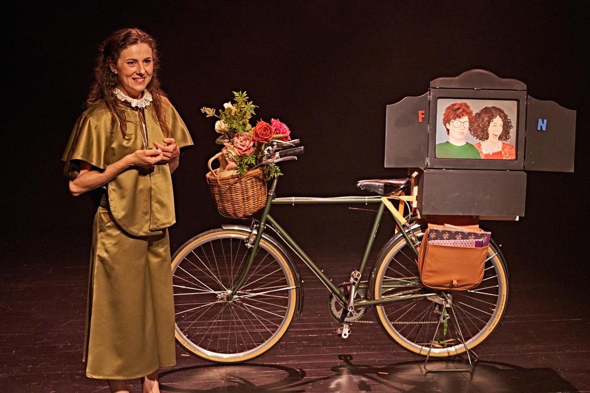 La Sala Tirso de Molina del Teatro de la Comedia acoge 'Lope sobre ruedas'.