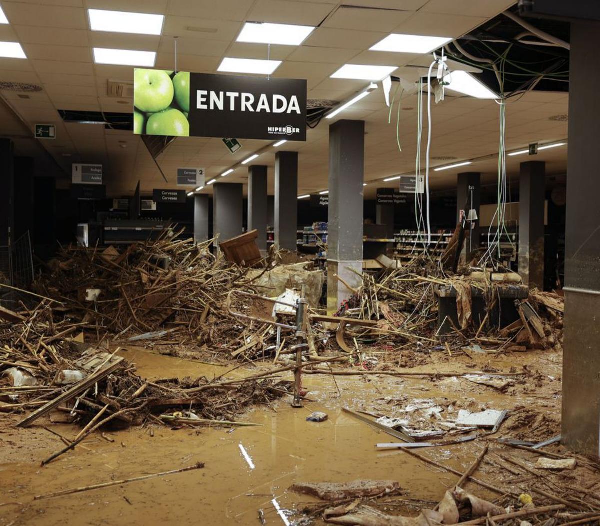 Els permisos retribuïts per la dana no tindran un termini establert Els permisos retribuïts per la dana no tindran un termini establert