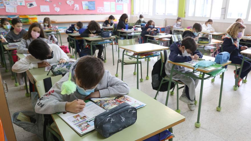 Sanidade ve &quot;probable&quot; que esta semana se retiren las mascarillas en los colegios