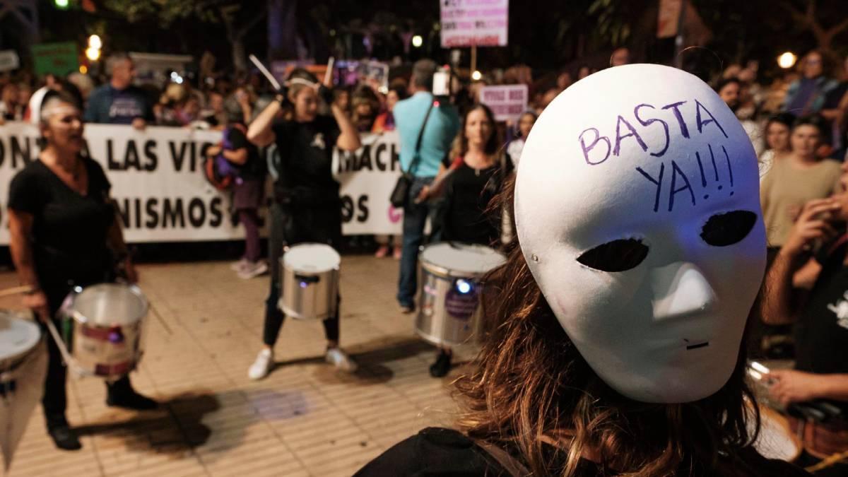 Imagen de archivo de una protesta contra la violencia machista en Canarias.