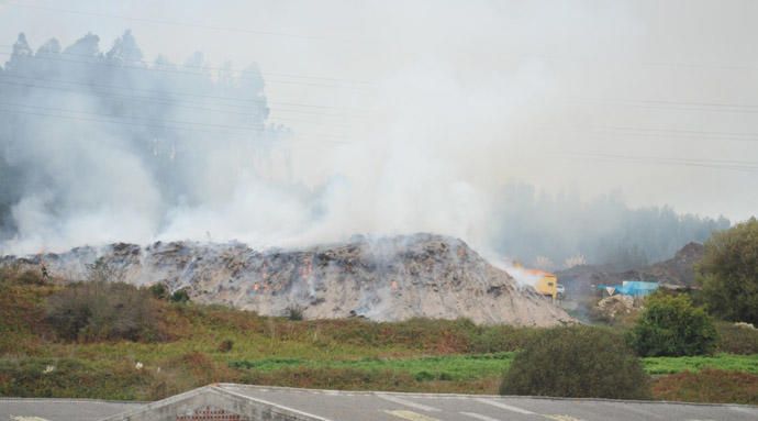 Incendio en una planta de compostaje de Arteixo