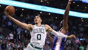 La victoria permite a los Celtics ponerse con marca de 16-10 y seguir terceros en la División Atlántico, a cuatro triunfos de los Raptors de Toronto (21-7), que son los líderes y tuvieron jornada de descanso.