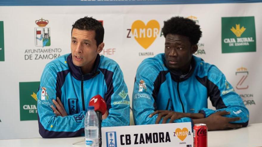 Saulo Hernández y Souley Traore, en sala de prensa. | Emiliio Fraile