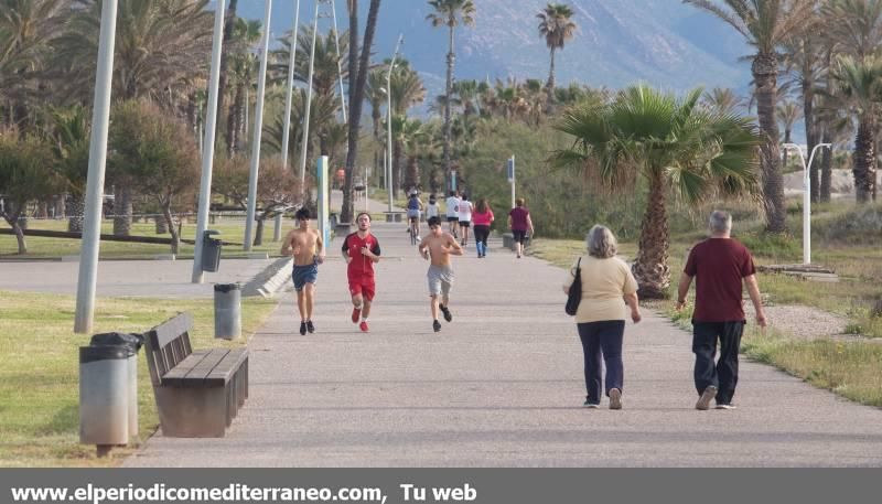 Castellón sale a pasear y practicar deporte