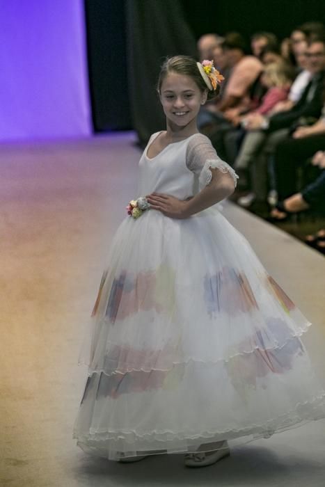 01/04/2017  MODA DISEÑO  desfile infantil y  en el stand de CMC  diseño personalizado de calzado