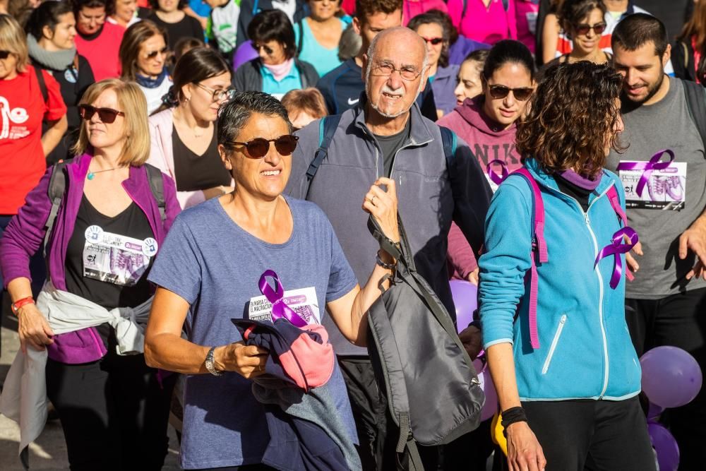 Búscate en la galería de fotos de la Marxa contra la Violencia de Género