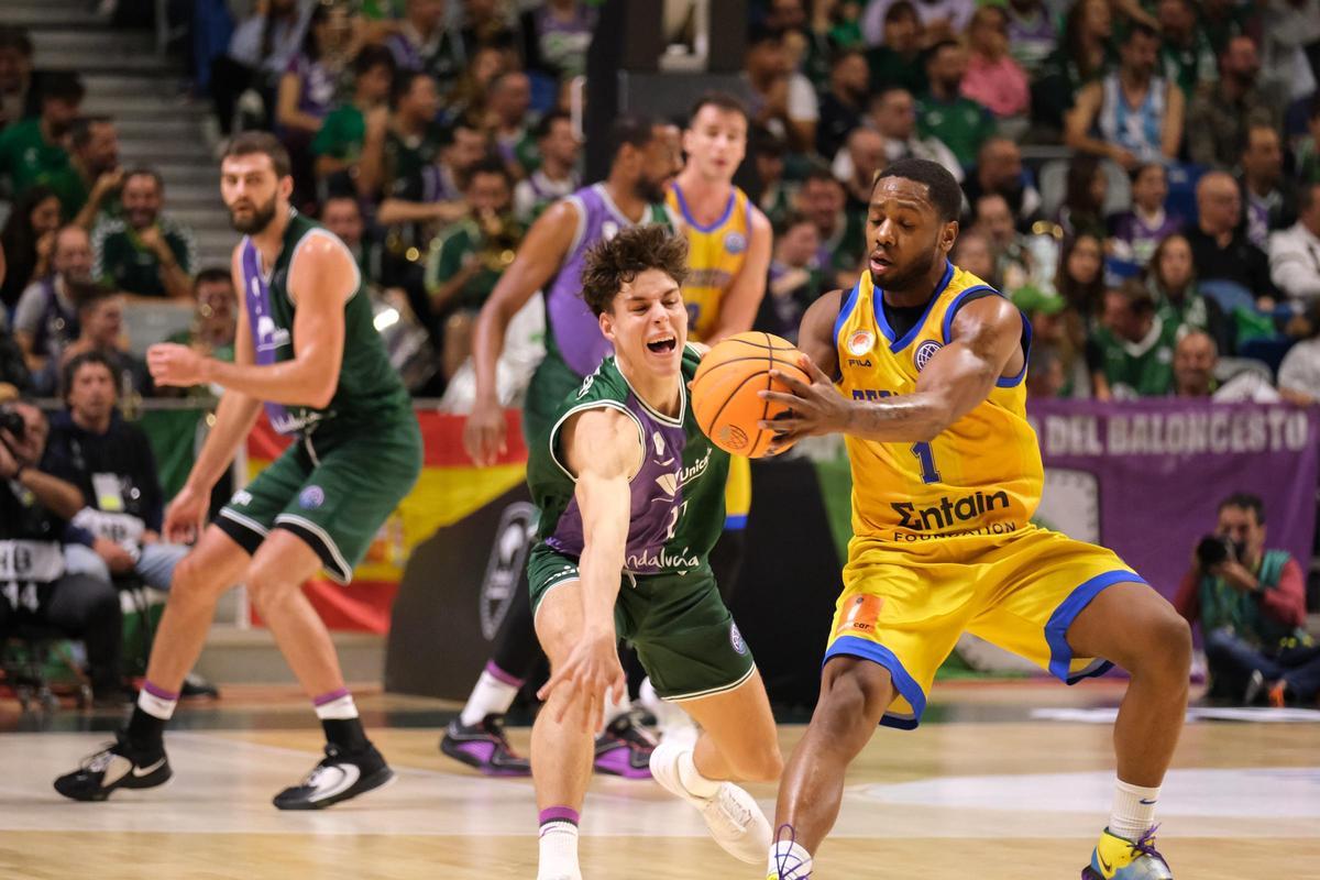 El Unicaja - Peristeri de la Basketball Champions League, en imágenes