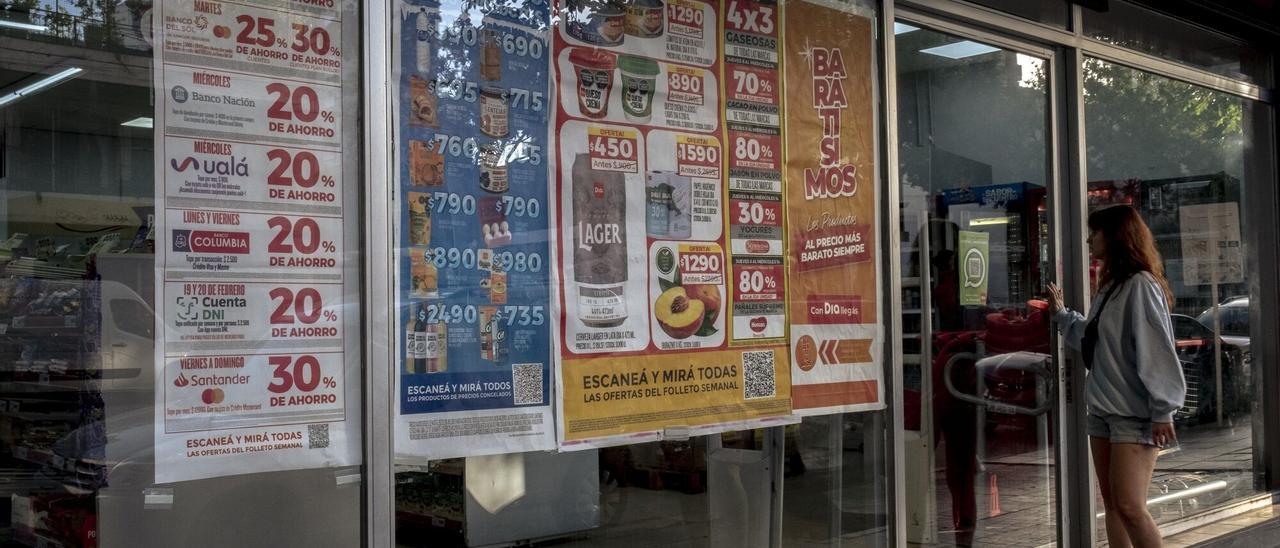 Escaparate de un supermercado en Buenos Aires.