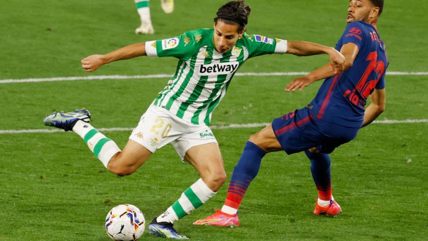 El Atlético aguanta el liderato ante el Betis