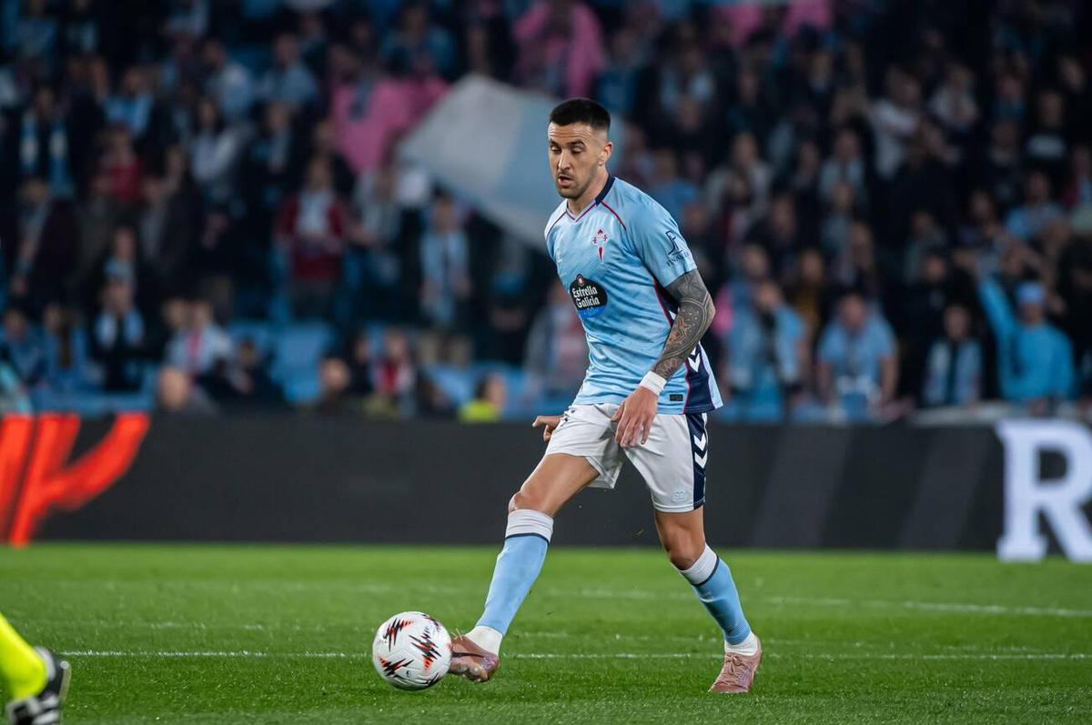 Matias Vecino en el duelo Olympique de Lion - Celta de Octavos de la UEFA Europa League