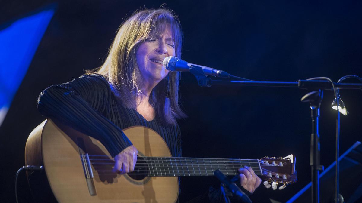 Maria del Mar Bonet, galardonada con la Medalla de Honor 2022 de la Red Vives