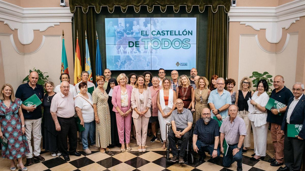 Firma de los convenios del Ayuntamiento de Castelló con las entidades sociales.