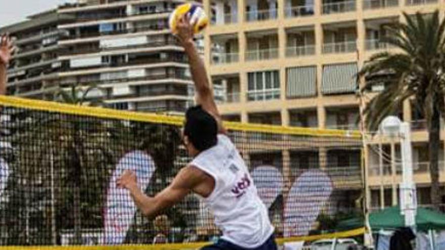 El Club Voley Playa Costa Blanca reúne a casi 200 parejas en dos torneos