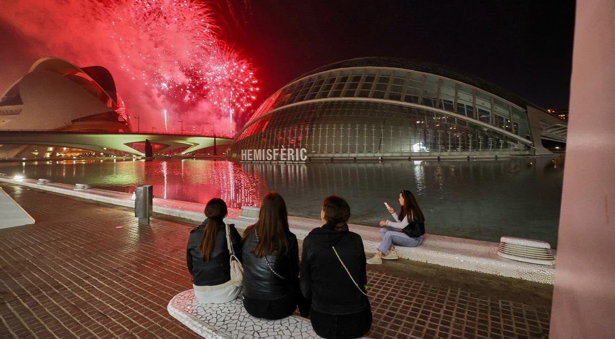 El calendario pirotécnico de las Fallas de València 2026: cada mascletà y cada castillo, día a día.