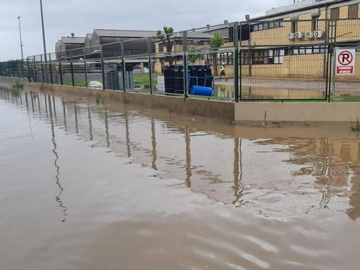 Unas lluvias de récord obligan a activar el  Plan de Inundaciones tras meses de sequía