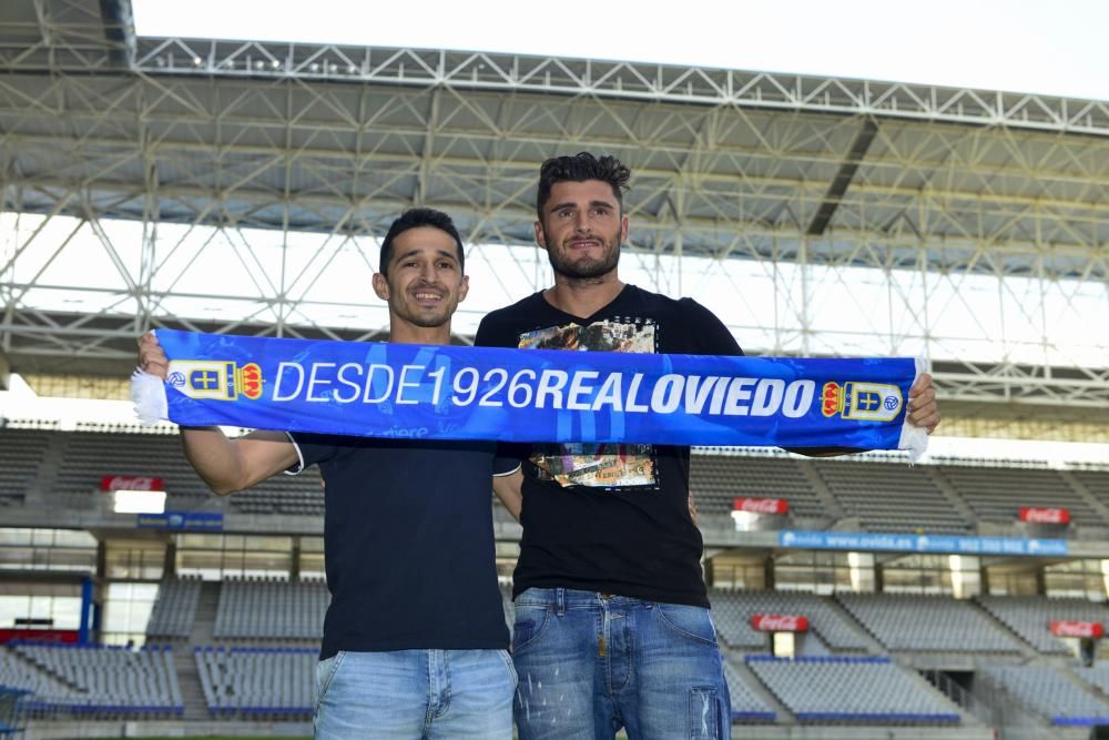 Presentación de los jugadores del Real Oviedo Jonathan Perira y Juan Carlos