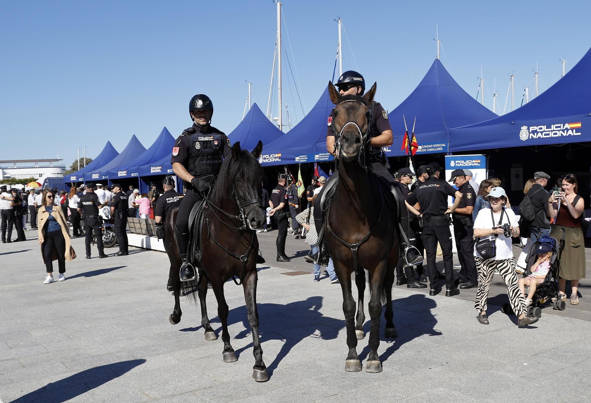 Vigo inaugura con la "Exposición de Medios" las celebraciones del Día de la Policía Nacional