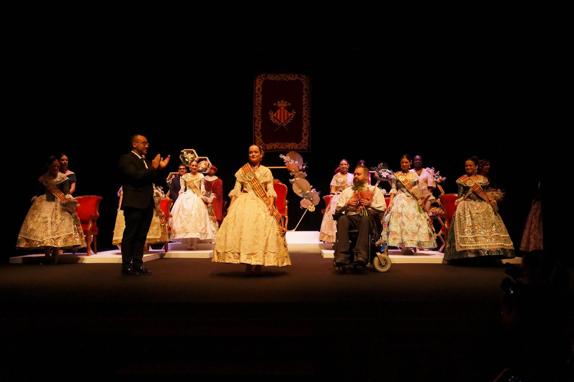 ¡Búscate en la macrogalería! Castellón vive un puente de fiestas en los municipios