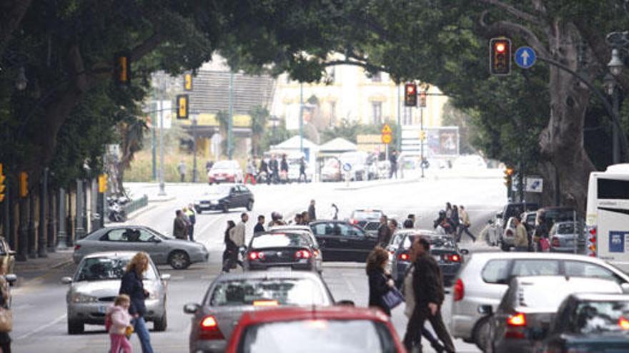 Vista del carril central de la Alameda Principal.