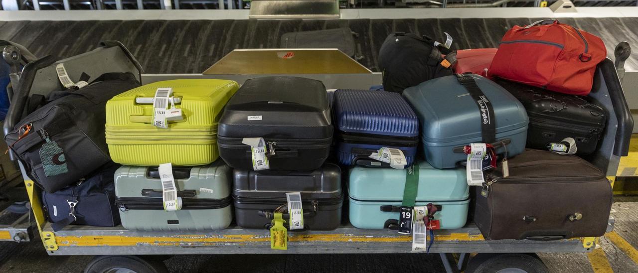 Cuál es el equipaje de mano permitido en un avión en 2023? - Mundukos
