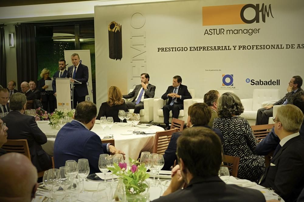 Personalidades en los premios Astur Manager