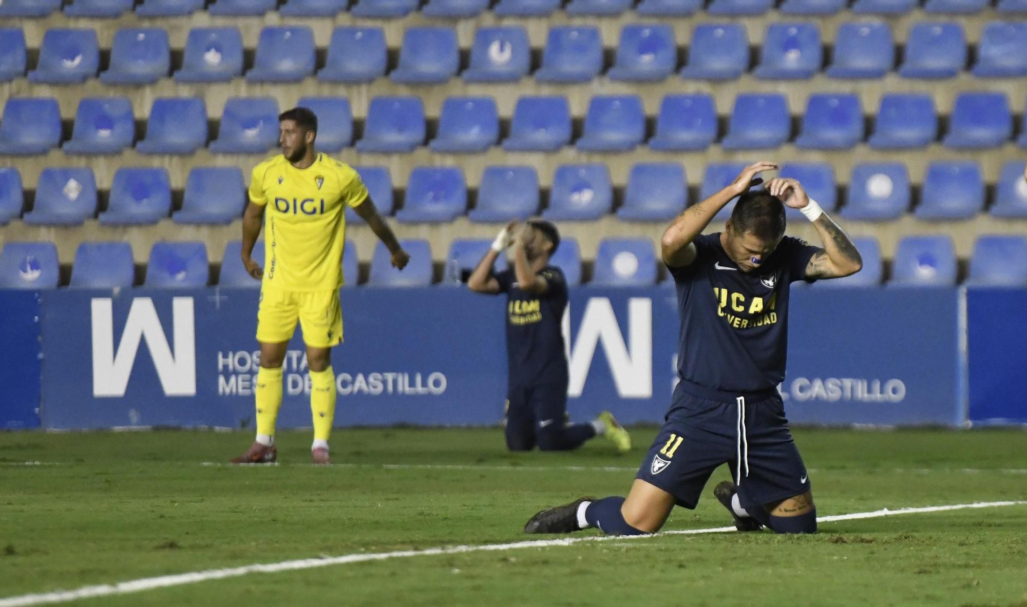 Imágenes del partido de la Copa del Rey UCAM Murcia - Cádiz