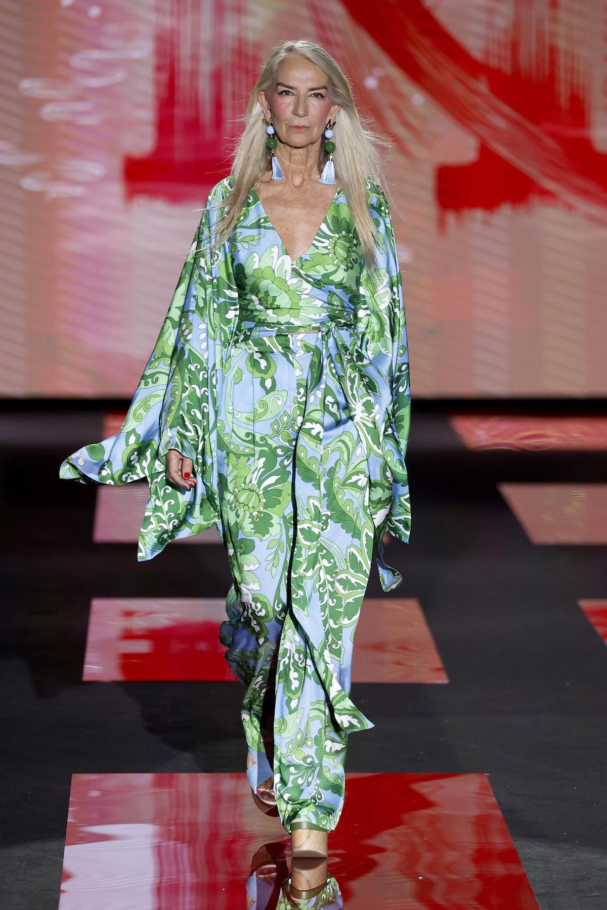 Un 'look' de la colección 'Maiko' de Lola Casademunt by Maite.