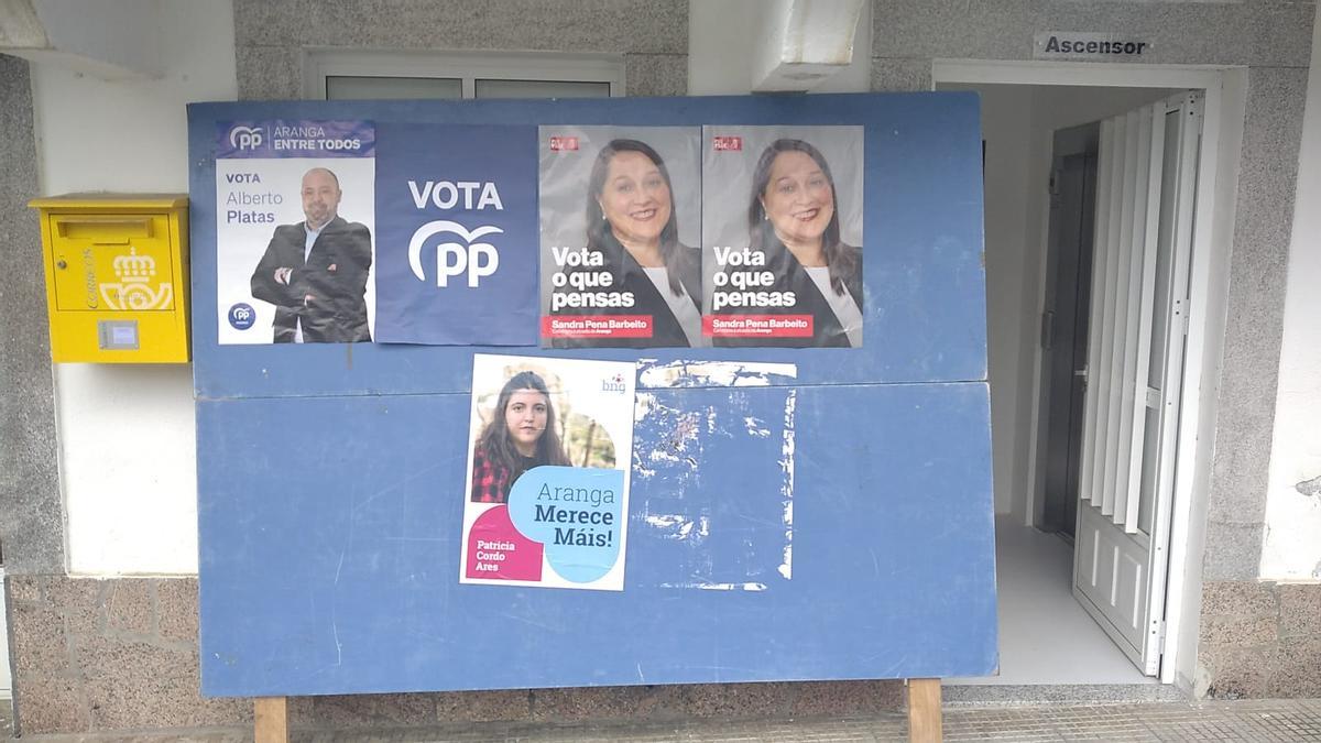 Carteles electorales de Aranga