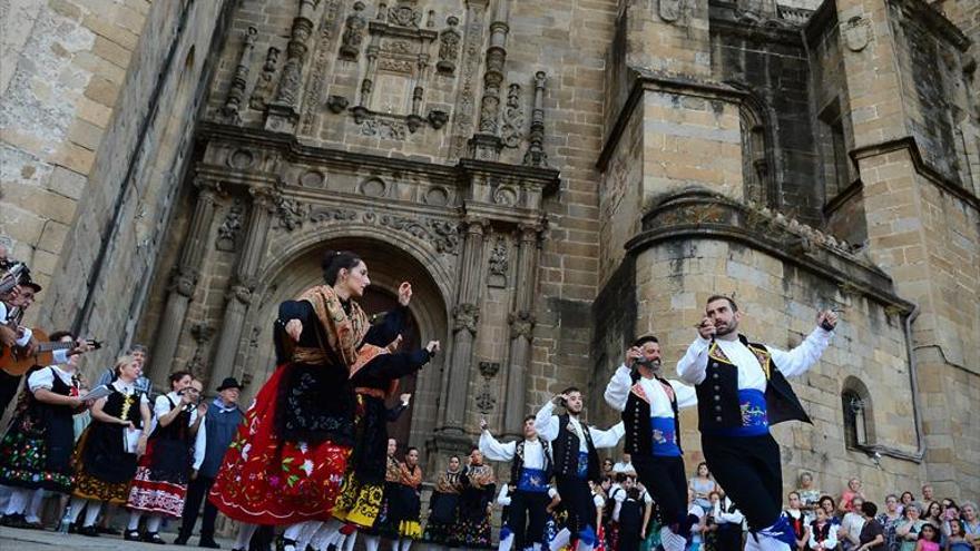 La música tradicional no faltará