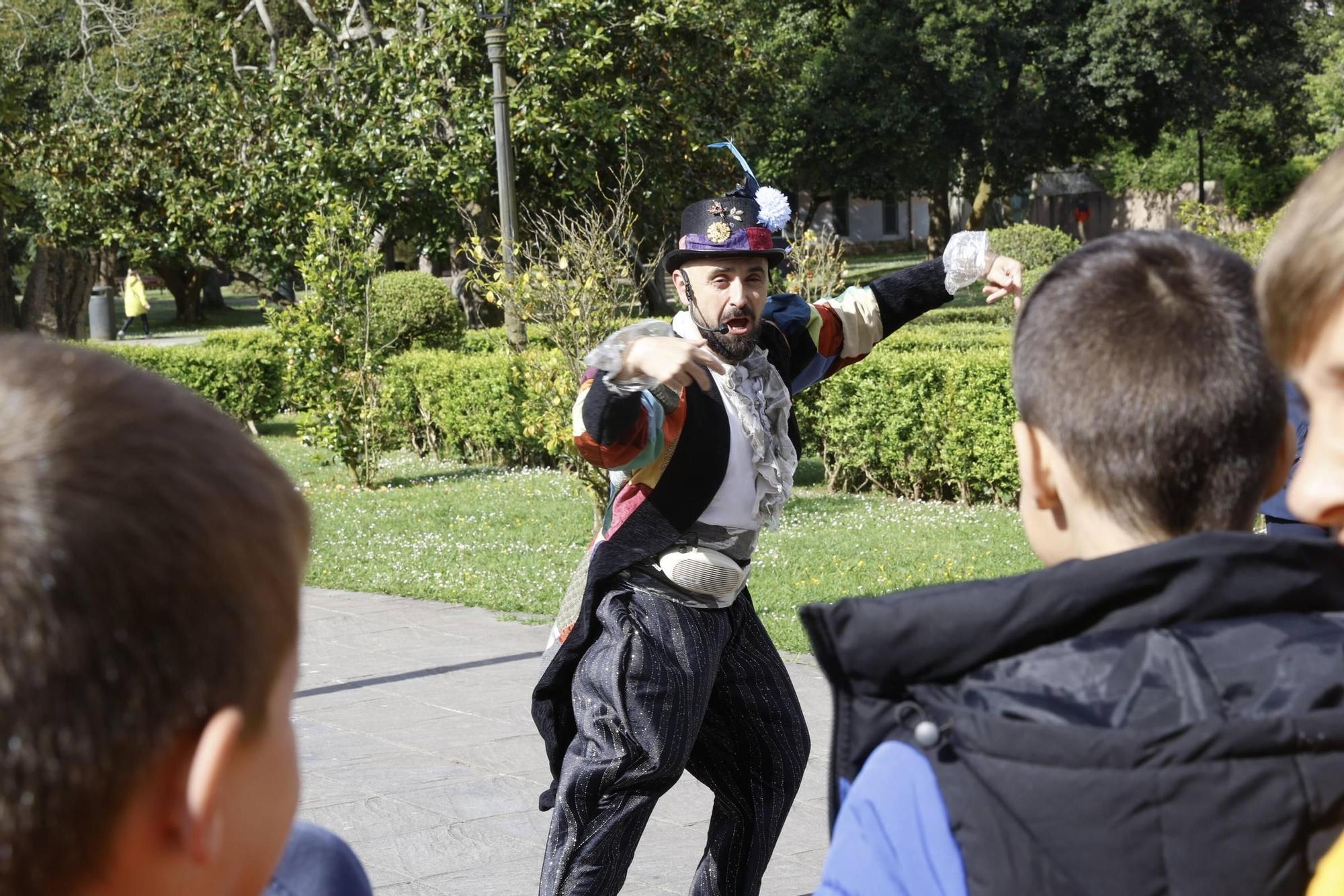 EN IMÁGENES: Así han sido las visitas teatralizadas por el Parque Ferrera de Avilés