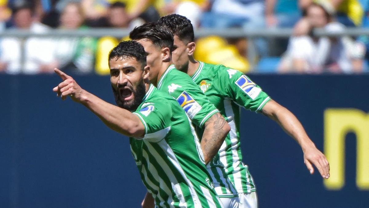 Los cambios dan el triunfo al Betis