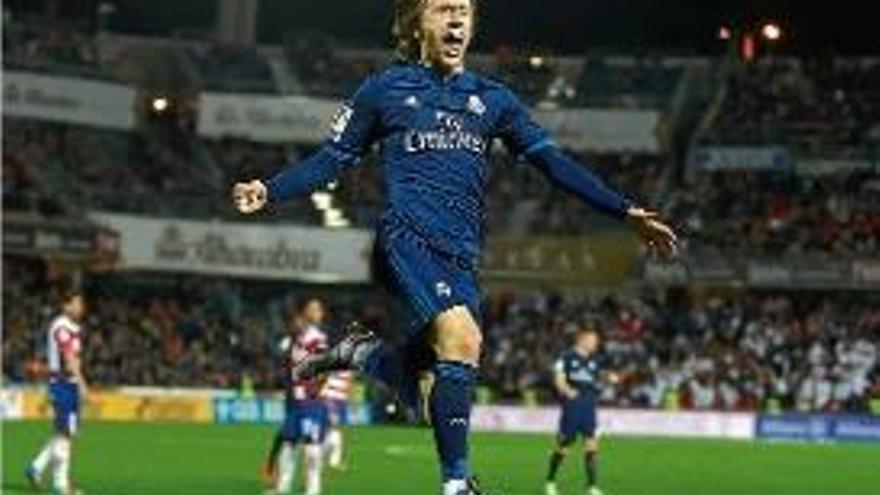 Luka Modric celebrant el gol de la victòria pel Reial Madrid.