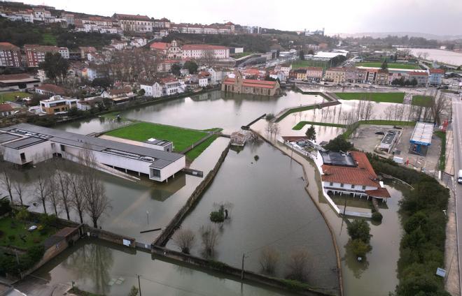 Portugal prepara evacuar a miles de personas por riesgo de inundaciones graves