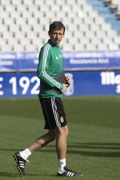 Entrenamiento del Real Oviedo de fútbol en el Carl