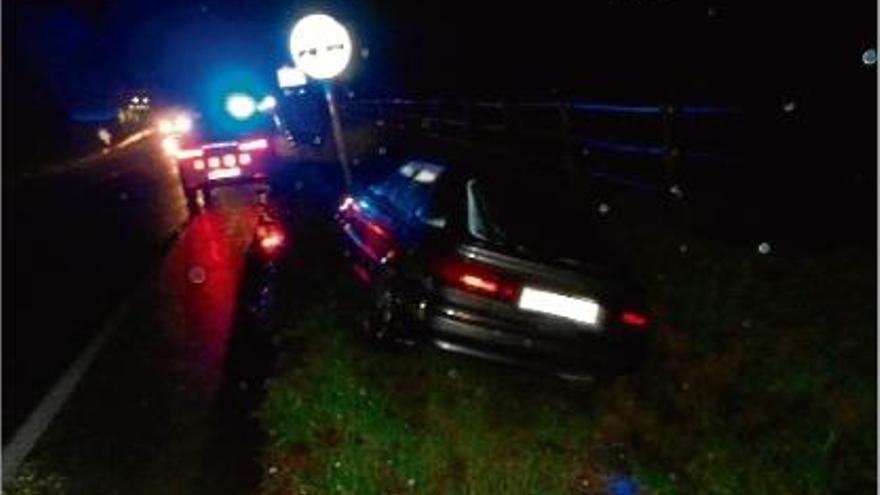 El conductor va sortir de la carretera C-65 a l&#039;alçada de Llambilles amb el seu fill menor d&#039;edat.