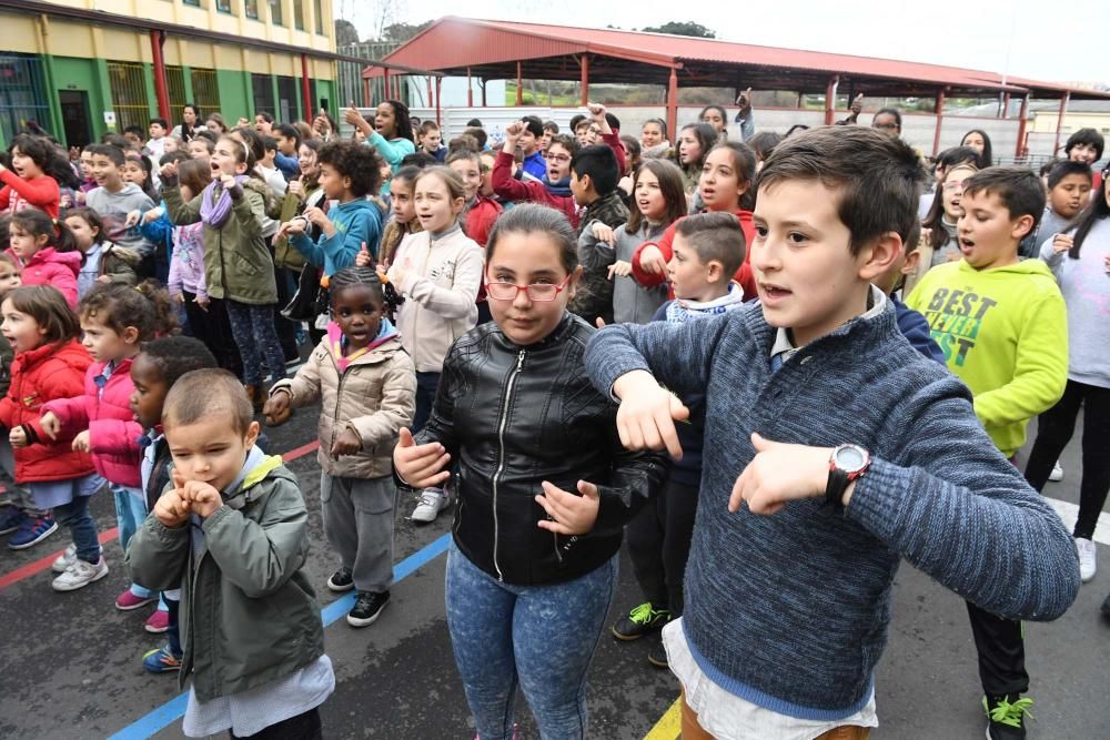 Día da Paz no colexio coruñés Raquel Camacho