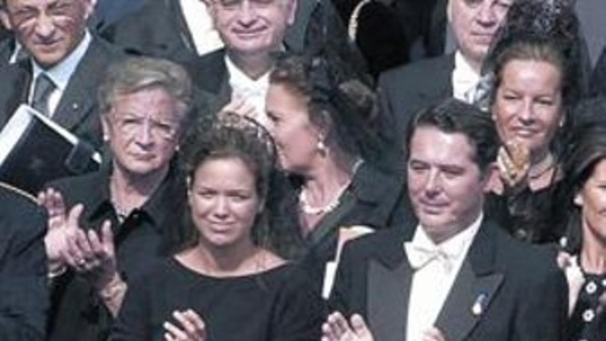 Irene Vázquez, junto a su marido, el exministro Michavila, en la santificación de Escrivá de Balaguer, en el 2002.