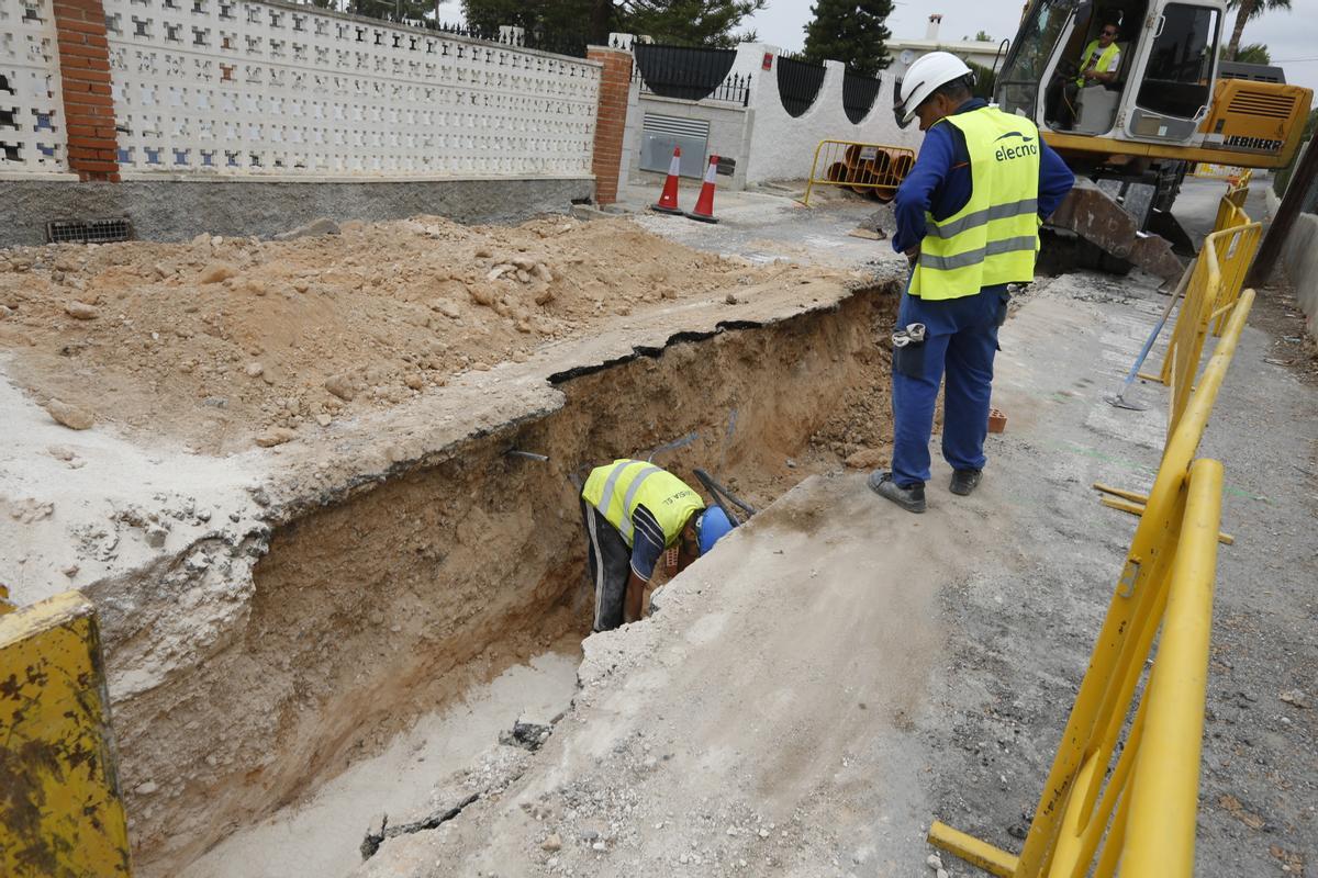 Peñas las aguilas obras alcantarrillado,