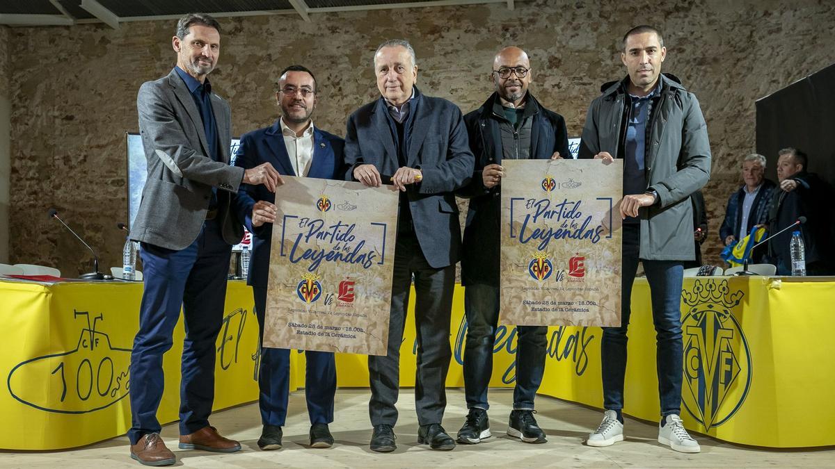 Presentación oficial del Partido de Leyendas del Centenario del Villarreal CF, de izquierda a derecha: Giner, Benlloch, Roig, Senna y Bruno.