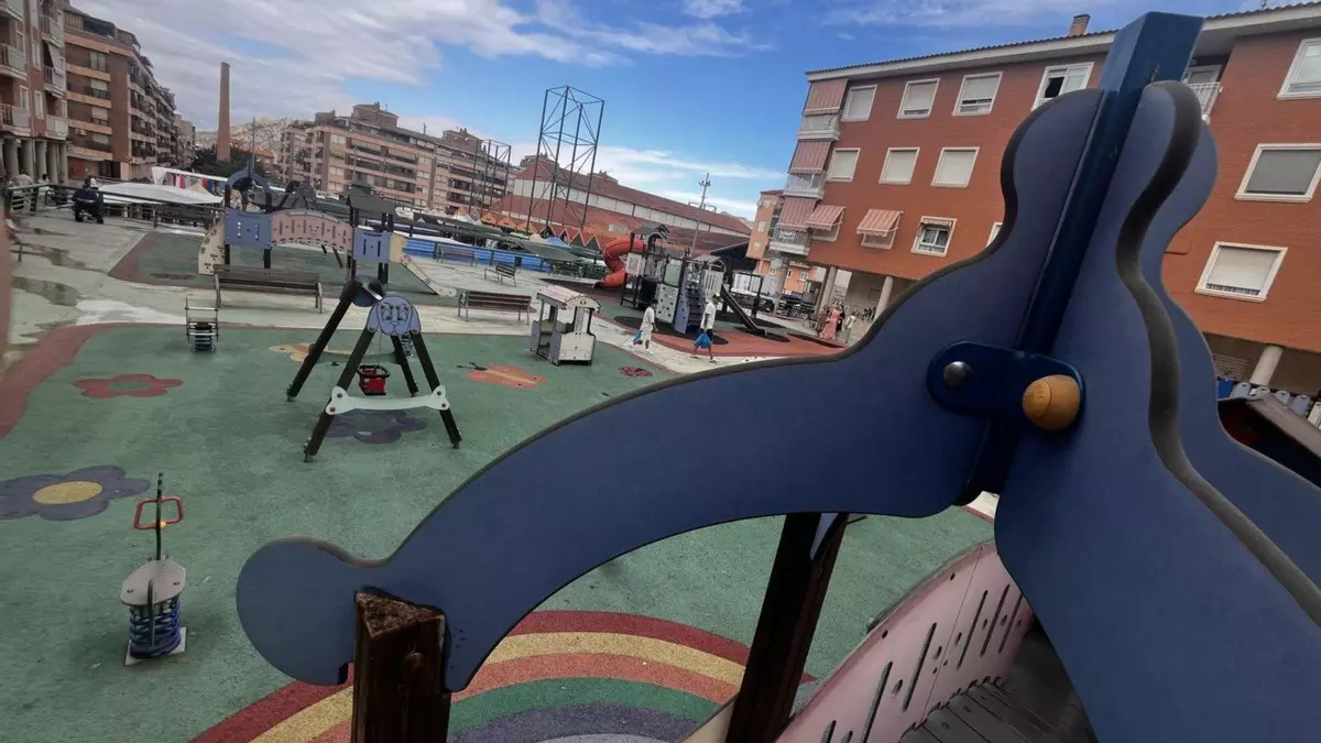 Petrer renovará el parque infantil de Las Chimeneas tras detectar deficiencias